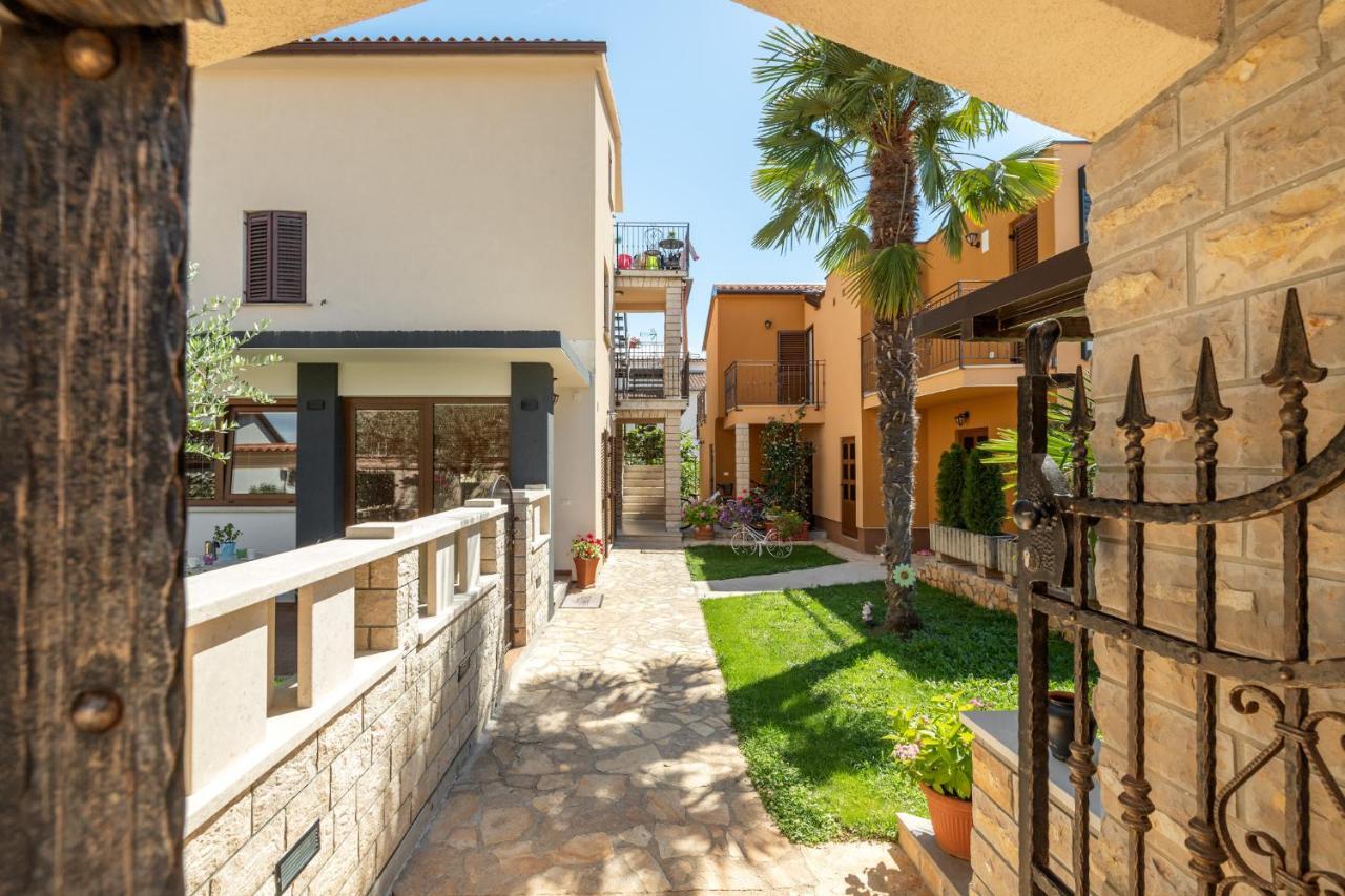 Apartments Nono Poreč Exterior foto